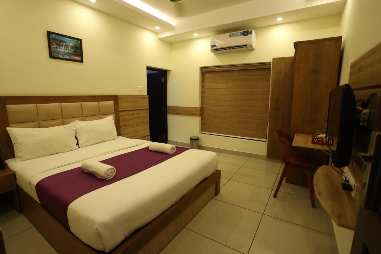 Balaji Regency Kanhangad Kannangad Exterior photo